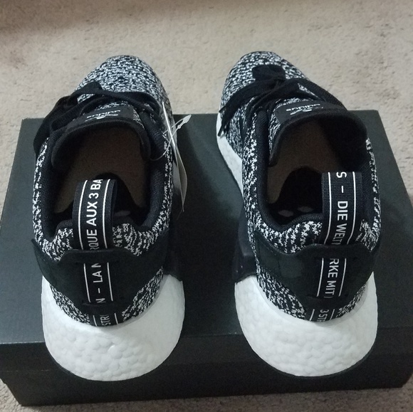 Adidas NMD R2 - Picture 2 of 6